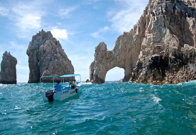 The arch of Cabo San Lucas. Perry Lawrence
