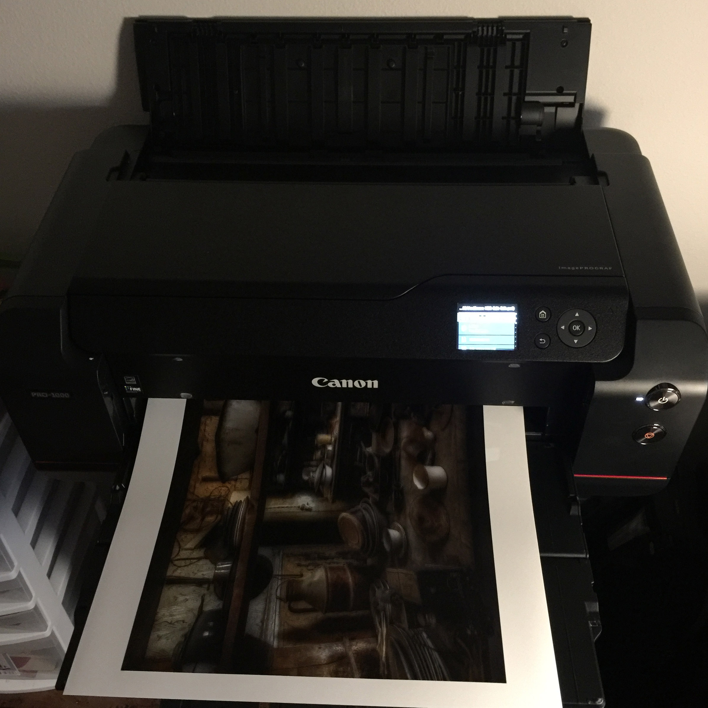 The imagePROGRAF PRO-1000 Professional Printer here! - Magazine